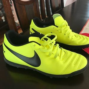 Nike indoor soccer shoes